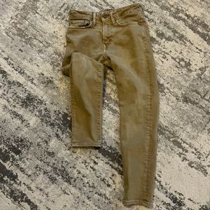 Hardly used American Eagle skinny jeans